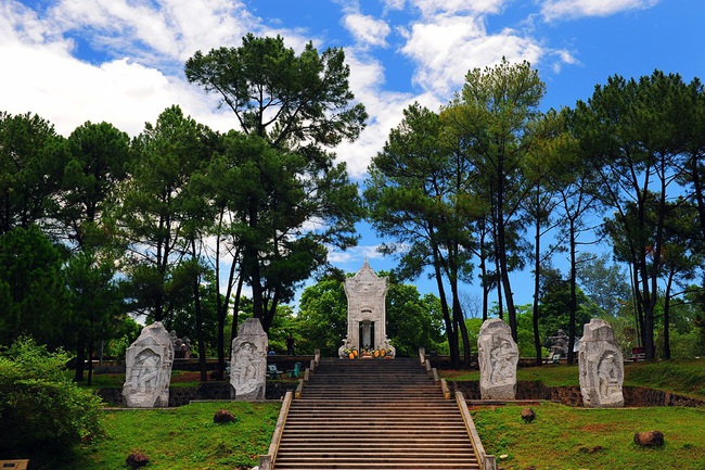 Nghĩa trang liệt sĩ quy mô lớn nhất Việt Nam đặt tại đâu? - Ảnh 8.