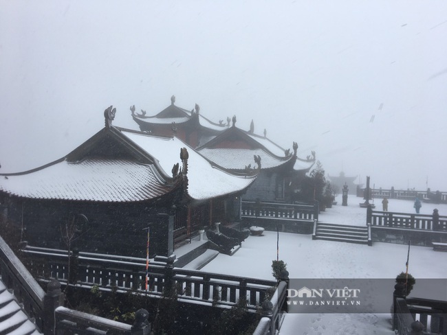 27 Tết Tân Sửu: Mưa tuyết xuất hiện trên đỉnh Fansipan - Ảnh 6.