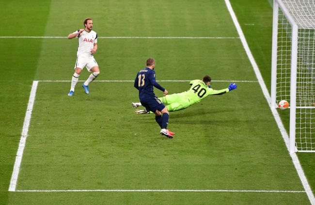Tottenham hạ Dinamo Zagreb, Mourinho đưa Harry Kane &quot;lên mây xanh&quot; - Ảnh 1.