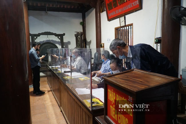 Lái đò thức xuyên đêm chờ chở khách đi tham quan chùa Hương - Ảnh 12.