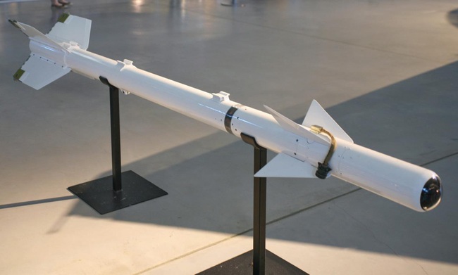 Liên Xô sao chép tên lửa Mỹ (kỳ 2): “Món quà” định mệnh từ Mỹ mang tên AIM-9 - Ảnh 7.