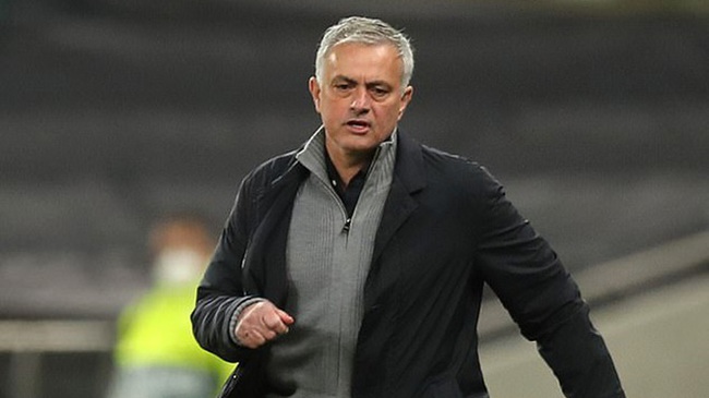 Mourinho trải qua 120 phút nhọc nhằn ở Croatia.