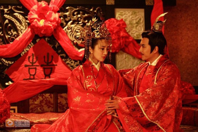 Vì được mẹ chồng thương, hoàng hậu Trung Quốc bị chồng ghét bỏ. - Ảnh 2.