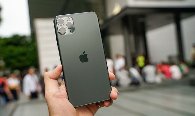 iPhone 11 Pro Max giảm giá chạm 'đáy' - Ảnh 1.