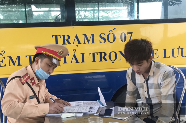 Cảnh sát giao thông Quảng Bình phản hồi về tình trạng quá khổ, quá tải trên quốc lộ 12A - Ảnh 3.