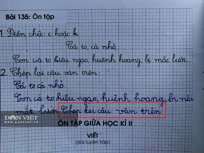 Nhìn vở tập viết của con trai học Tiểu học mà ông bố lên cơn tăng xông, phải kè kè máy đo huyết áp - Ảnh 1.