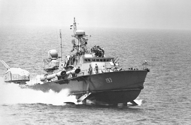 Chiêm ngưỡng khoảnh khắc ngư lôi Việt Nam phóng ra từ tàu chiến cực hiếm - Ảnh 3.