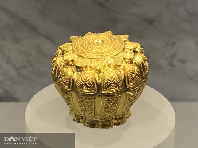Chiêm ngưỡng Bảo vật quốc gia bằng vàng khối ở Quảng Ninh - Ảnh 3.
