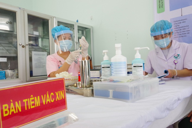 Tiêm gần 900 liều vaccine Covid-19 cho bộ đội biên phòng Tây Ninh - Ảnh 1.