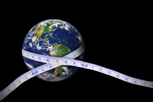Vì sao nếu đường kính Trái Đất tăng lên 50%, chúng ta sẽ không thể bay ra ngoài vũ trụ? - Ảnh 1.