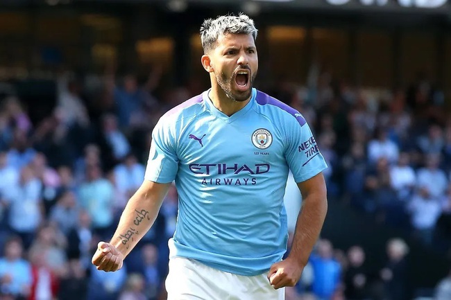 Aguero không muốn giảm lương.