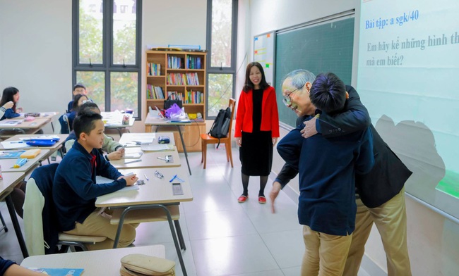 Thư &quot;Gửi các con học sinh trước mùa thi&quot; đầy cảm xúc của thầy hiệu trưởng Marie Curie - Ảnh 1.