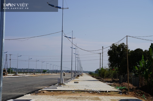 Cận cảnh tuyến đường ven biển hơn 1.400 tỷ ở Sầm Sơn đang gấp rút hoàn thiện - Ảnh 5.