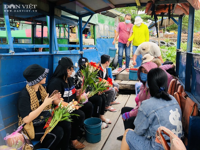 Độc đáo Chùa Miếu Nổi hơn 3 thế kỷ nằm trên sông Vàm Thuật - Ảnh 2.