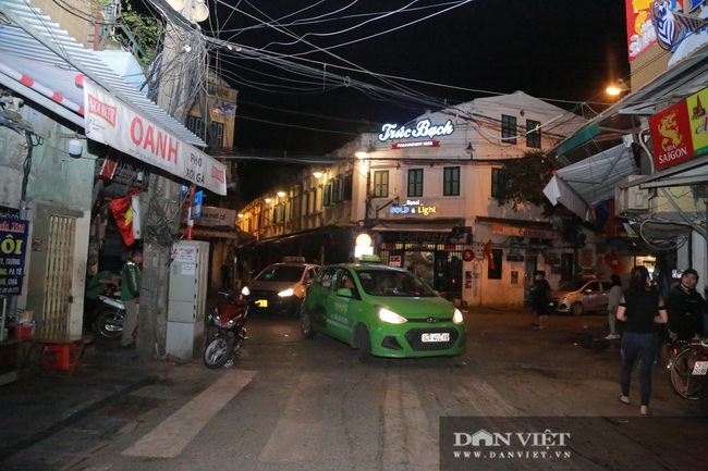 Quán bar, karaoke ở Hà Nội 'ngậm ngùi' đóng cửa - Ảnh 1.