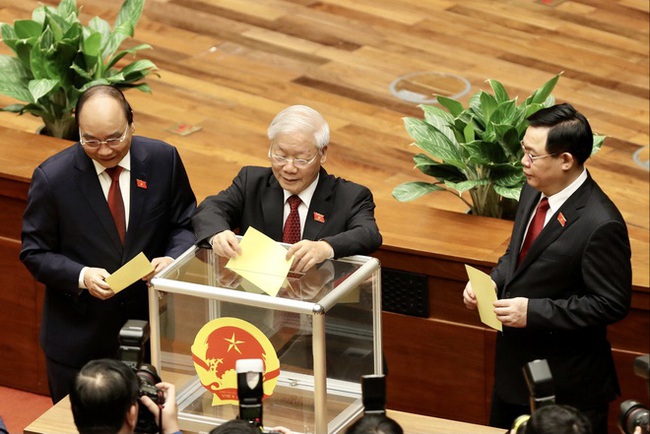 Ảnh: Ông Nguyễn Xuân Phúc tuyên thệ nhậm chức Chủ tịch nước - Ảnh 2.