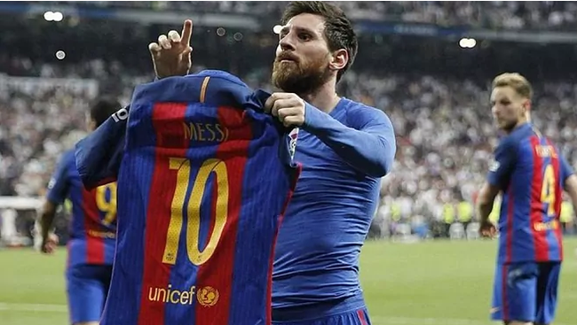 Messi tịt ngòi gần 3 năm ở Siêu kinh điển.