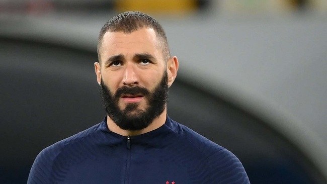 Xét xử vụ tống tiền Valbuena: Benzema nguy cơ tan nát sự nghiệp - Ảnh 1.