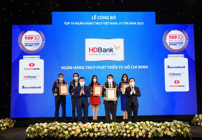 Kinh doanh hiệu quả, HDBank khẳng định vị thế top 5 ngân hàng uy tín nhất Việt Nam - Ảnh 1.