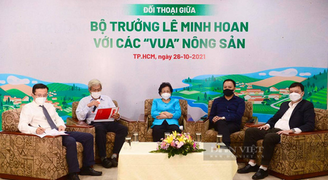 Buổi tọa đàm Đối thoại giữa Bộ Trưởng Lê Minh Hoan với các &quot;Vua&quot; nông sản. Ảnh: Tuổi Trẻ.