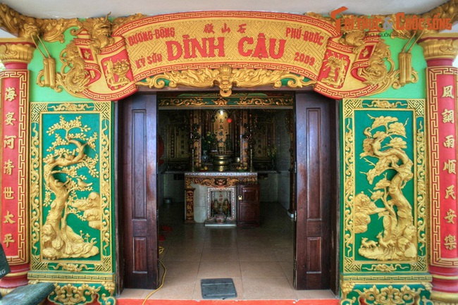 Truyền thuyết lạ phía sau những dinh thờ thiêng nổi tiếng Việt Nam - Ảnh 14.
