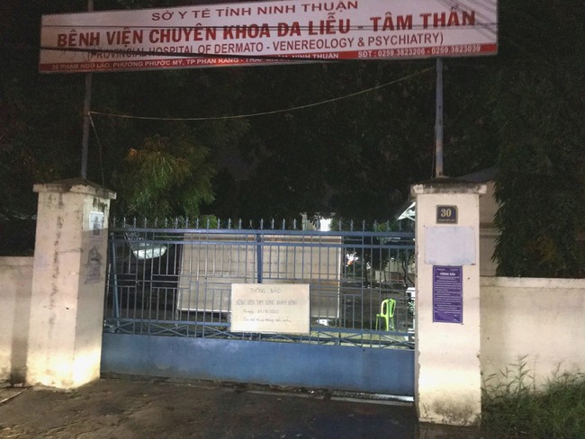 Ninh Thuận: Ca nhiễm Covid-19 cộng đồng tăng cao, cách ly toàn bộ nhân viên y tế một bệnh viện - Ảnh 1.