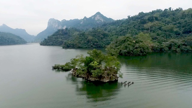 Huyền tích Hồ Ba Bể (kỳ cuối): Khai thác tiềm năng du lịch Hồ Ba Bể - Ảnh 1.