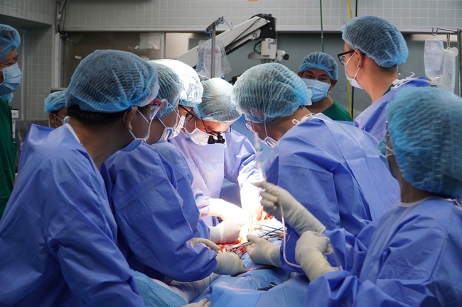 Cuộc đại phẫu u xương lớn và phức tạp lần đầu tiên được thực hiện tại Việt Nam - Ảnh 1.