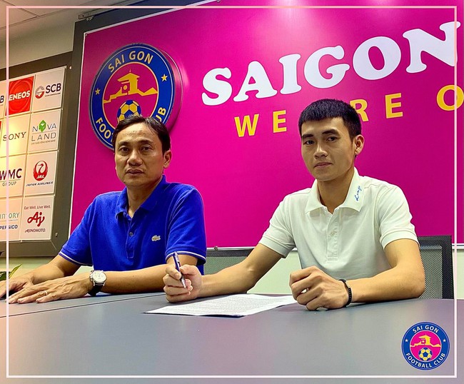 Rời Than Quảng Ninh, cầu thủ từng đi “phụ hồ” gia nhập Sài Gòn FC - Ảnh 2.