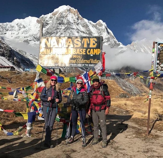 Tour leo núi Everest tấp nập trở lại khi Nepal mở cửa miễn kiểm dịch, cấp visa - Ảnh 2.