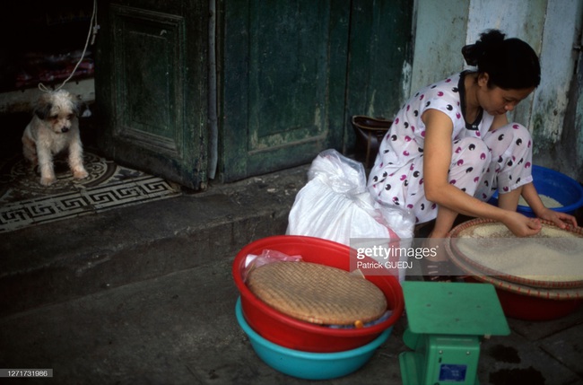 Cuộc sống ở Việt Nam cuối thập niên 1990 qua ống kính người Pháp - Ảnh 2.