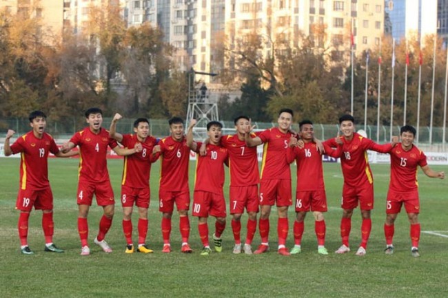 U23 Việt Nam thắng nhọc U23 Myanmar, HLV Park Hang-seo phản ứng bất thường - Ảnh 1.