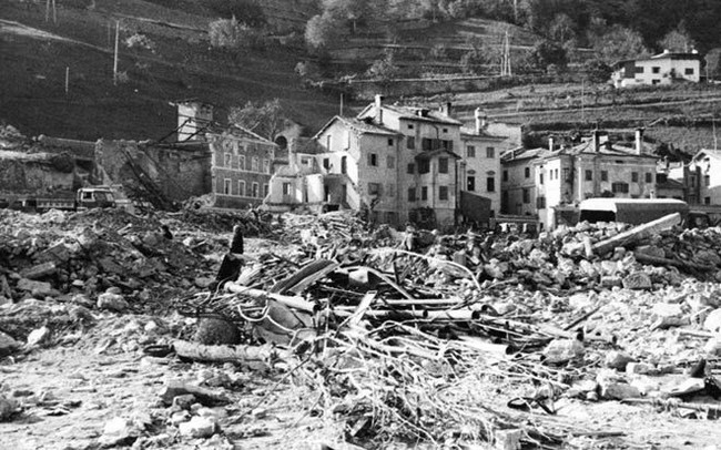 Kinh hãi dòng nước khổng lồ khiến 2.000 người Italia thiệt mạng năm 1963 - Ảnh 1.