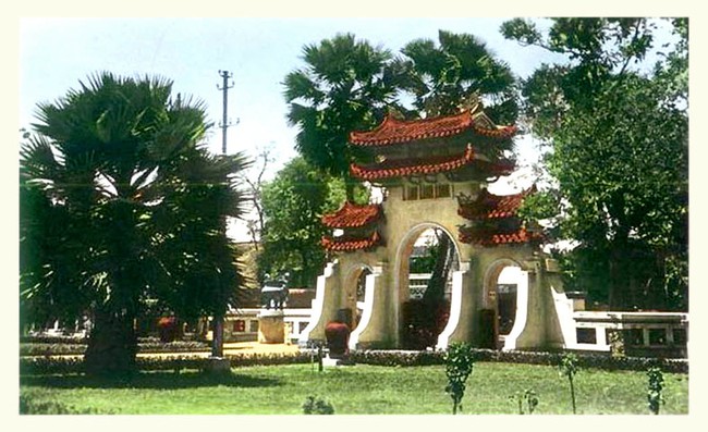 Lăng Ông Bà Chiểu trong loạt bưu thiếp một thế kỷ trước - Ảnh 3.