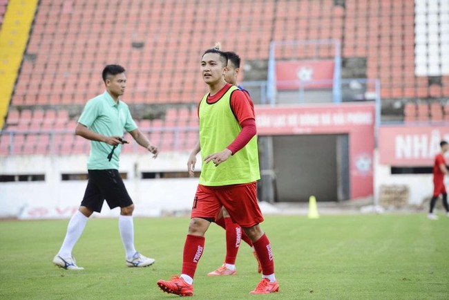 Cải tổ mạnh mẽ, CLB Hải Phòng đón thêm cựu trung vệ ĐT U23 Việt Nam - Ảnh 4.