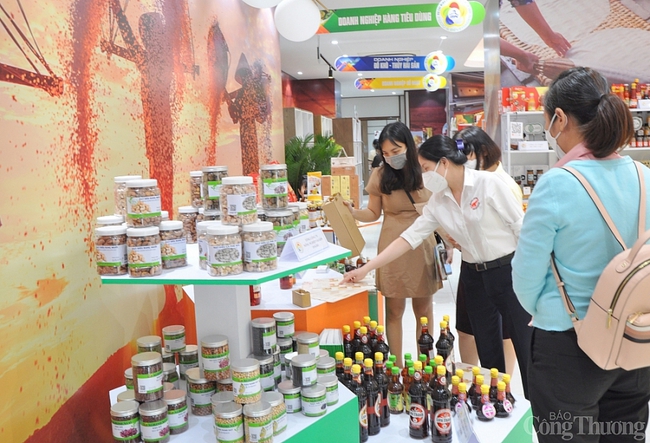 TP.HCM: Hơn 4.700 sản phẩm tham gia triển lãm lương thực, thực phẩm - Ảnh 2.