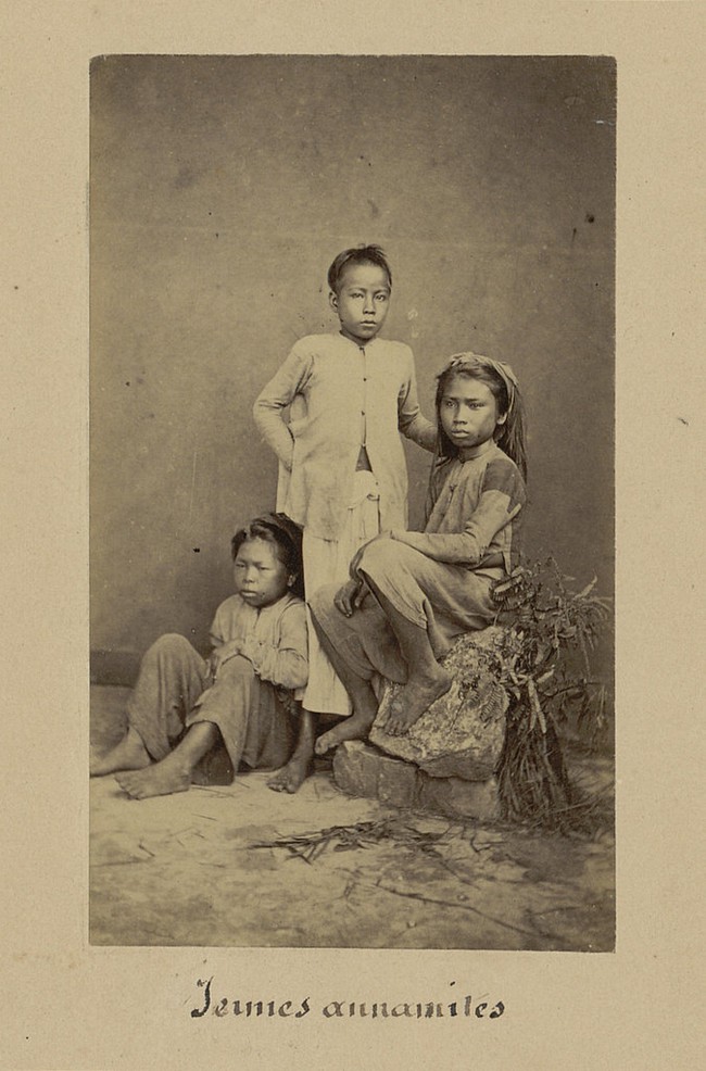 Loạt hình cực độc về trẻ em Việt Nam cuối thế kỷ 19 - Ảnh 9.