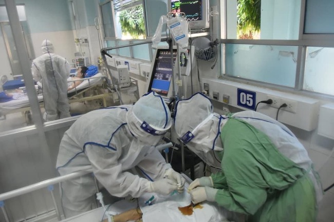 Bệnh viện Hồi sức Covid-19 TP.HCM mở thêm khoa, thêm giường bệnh do số ca mắc tăng cao - Ảnh 3.