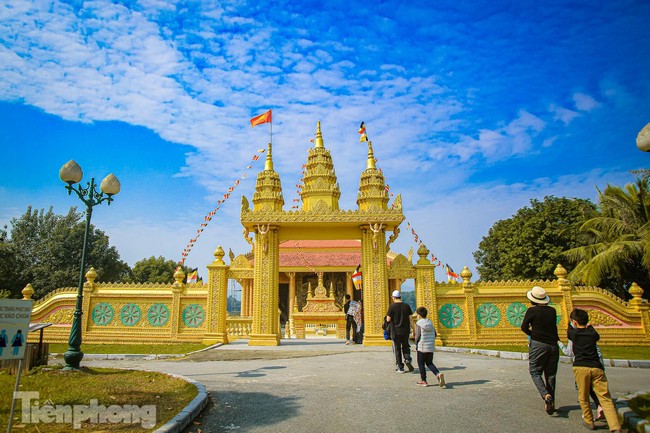 Khám phá vẻ đẹp kiến trúc của ngôi chùa Khmer tại Hà Nội - Ảnh 2.