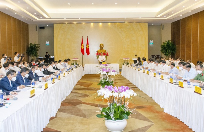 Bà Rịa - Vũng Tàu kiến nghị Thủ tướng quan tâm đến hạ tầng giao thông, cảng biển - Ảnh 1.