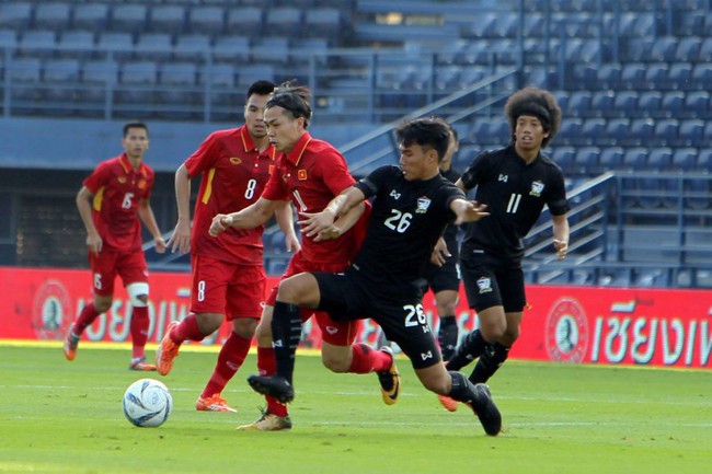 Bóng đá Việt Nam từng lép vế trước Thái Lan từ giải trẻ đến ĐTQG - Ảnh 1.