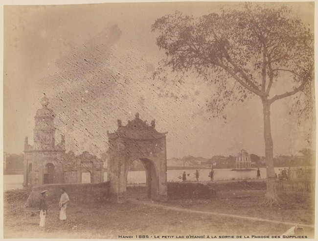 Ảnh đắt giá về tháp Hòa Phong ở Hà Nội một thế kỷ trước - Ảnh 4.