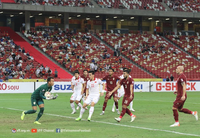 Chơi sòng phẳng trước Thái Lan, ĐT Việt Nam ngẩng cao đầu rời AFF Cup 2020 - Ảnh 1.