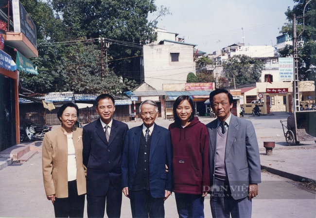 GS Nguyễn Lân Dũng kể về truyền thống gia đình Nguyễn Lân và 2 người con giỏi giang- Ảnh 2.