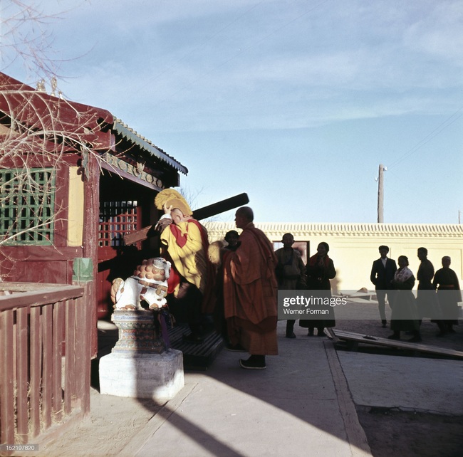 Cuộc sống tâm linh huyền bí ở thủ đô Mông Cổ năm 1962 - Ảnh 2.