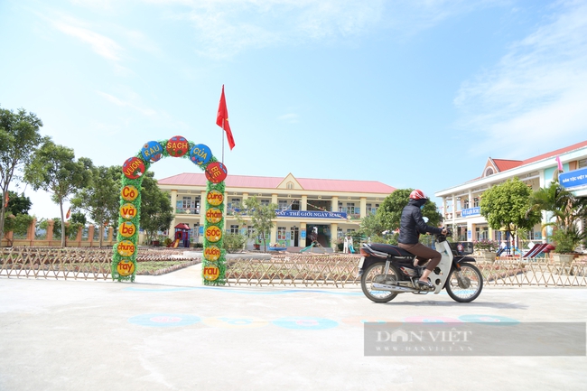 Hà Nam: Nguyễn Uý hoàn thiện hạ tầng, đảm bảo môi trường hướng đến xã nông thôn mới kiểu mẫu - Ảnh 4.