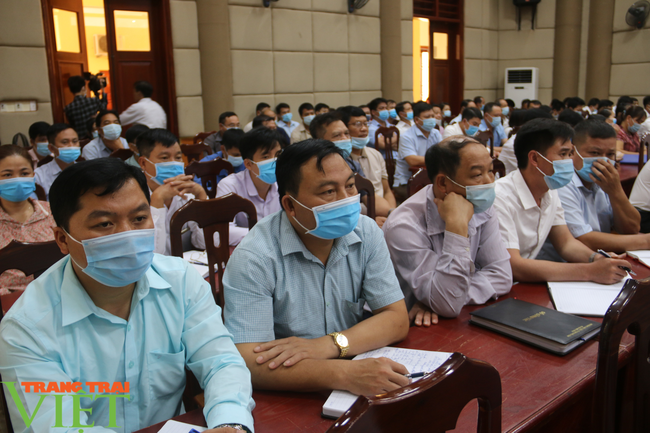 Hội Nông dân tỉnh Hòa Bình: Tuyên truyền hội viên phòng chống Covid-19 trong lúc dầu sôi, lửa bỏng - Ảnh 5.