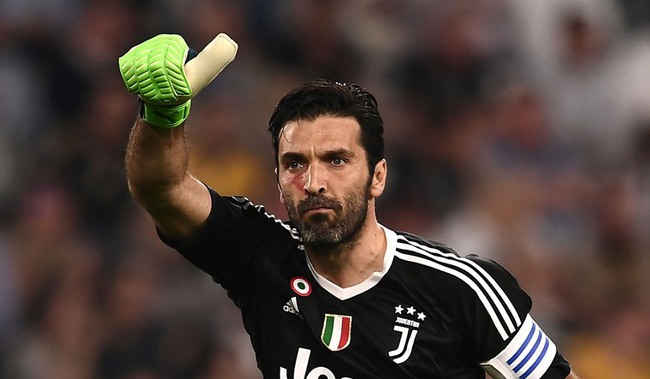 Buffon là tượng đài của bóng đá hiện đại.