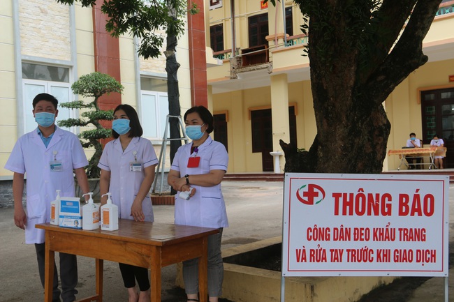 Hòa Bình: Thêm 1 ca dương tính với SARS-CoV-2 - Ảnh 2.