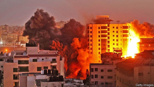 Xung đột Israel-Palestine khốc liệt, thương vong tăng cao, Liên Hợp Quốc cảnh báo 'nóng' - Ảnh 1.